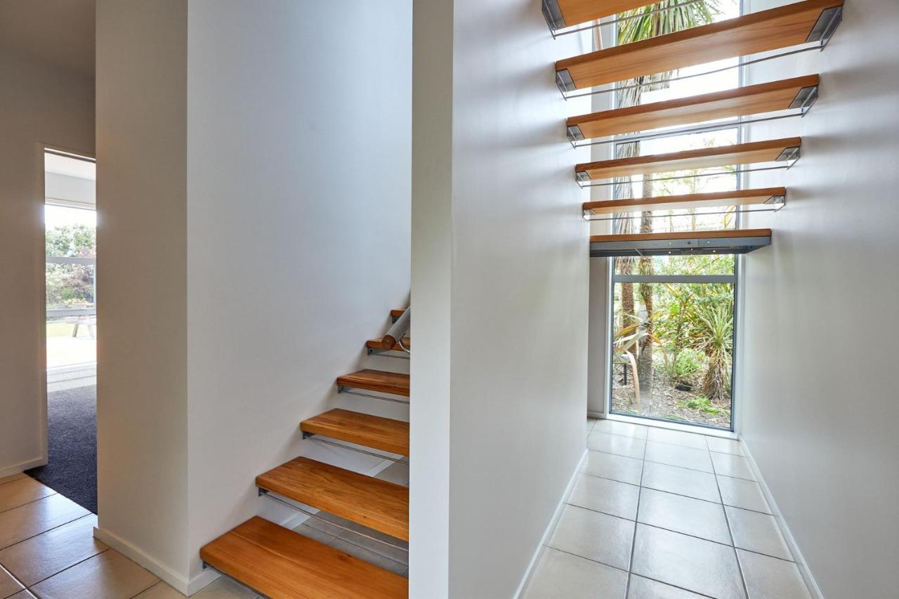 Villa Bellbird Scenic Retreat - Views Of Alps And Ocean Kaikoura Exterior foto